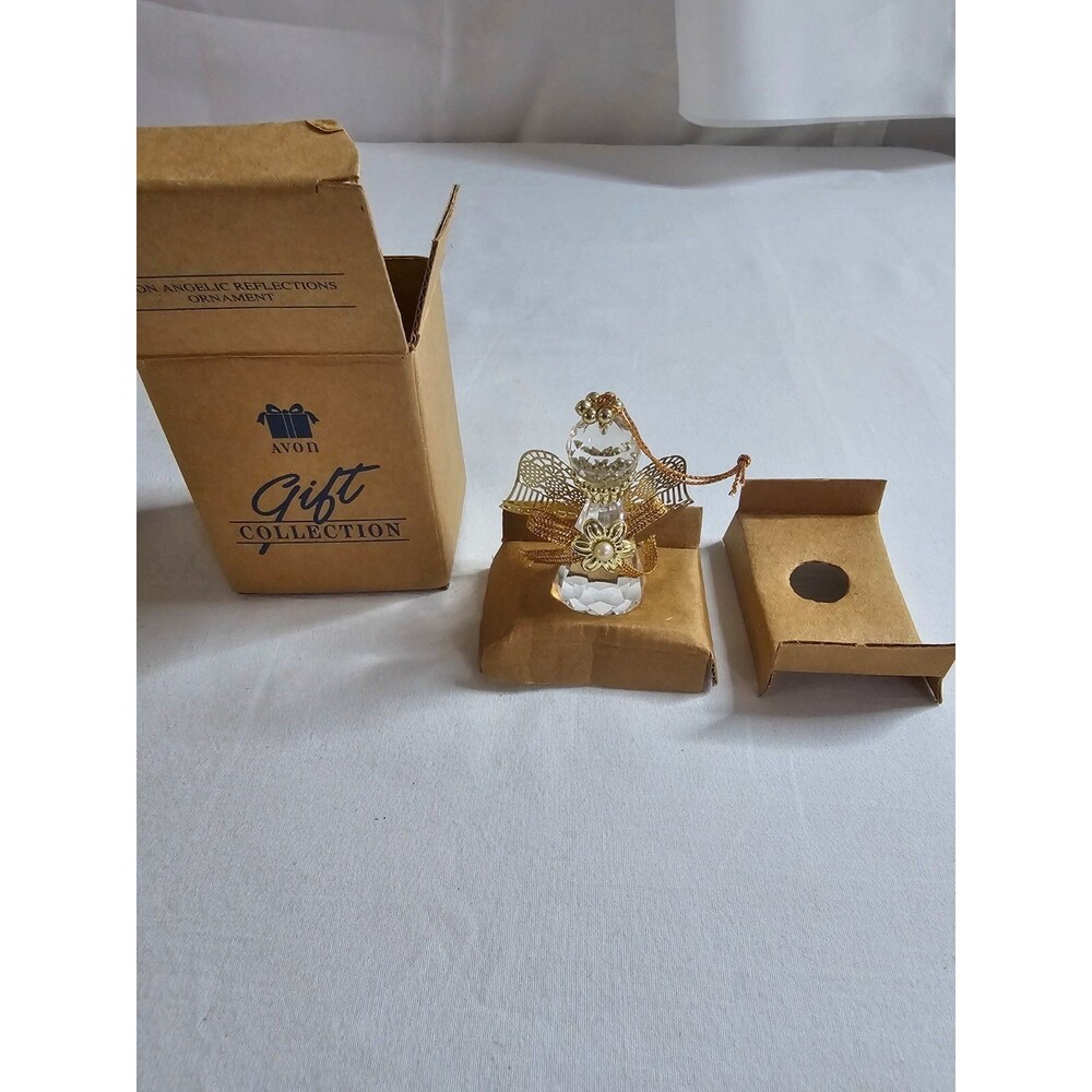New Vintage Avon Gift Collection Angelic Reflections Ornament 1995